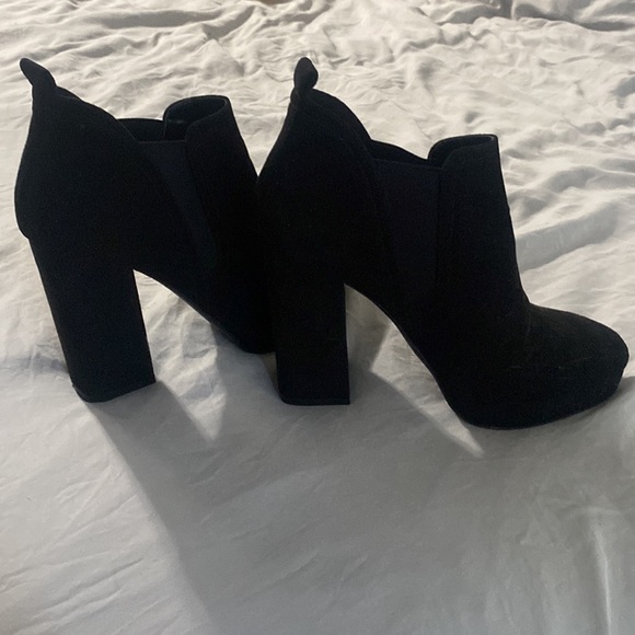 Black High heel boot - Picture 3 of 7